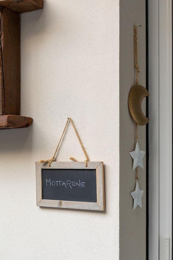 Little Square Arona Hotel Exterior photo