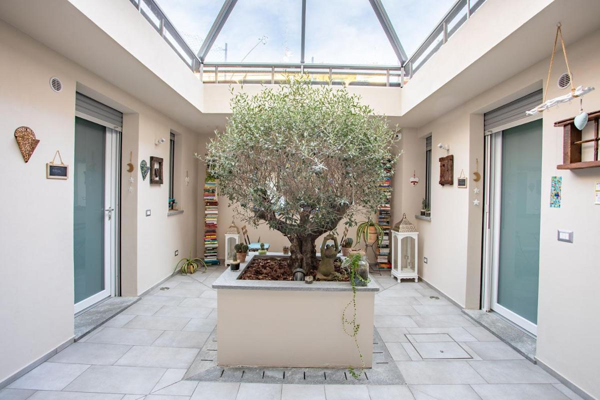 Little Square Arona Hotel Exterior photo